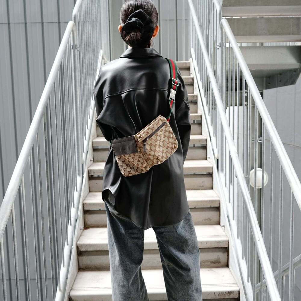 GUCCI Cream Canvas Shoulder Bag - Picture 13 of 13